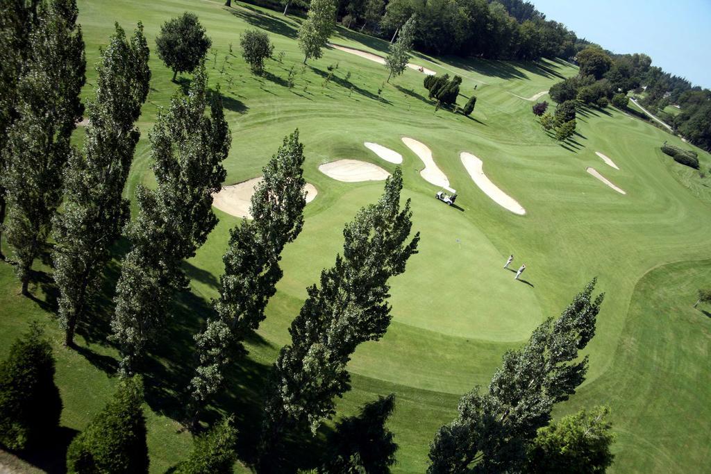 Les Ormes Domaine Et Resort Epiniac Luaran gambar