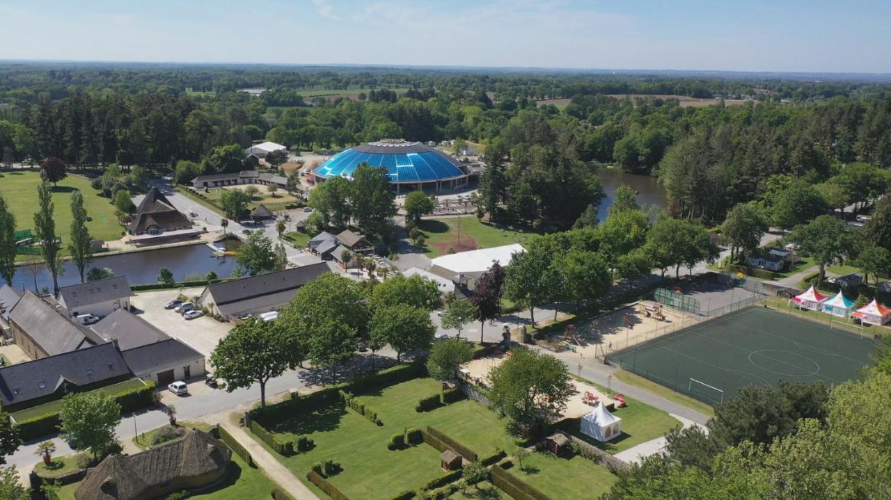 Les Ormes Domaine Et Resort Epiniac Luaran gambar